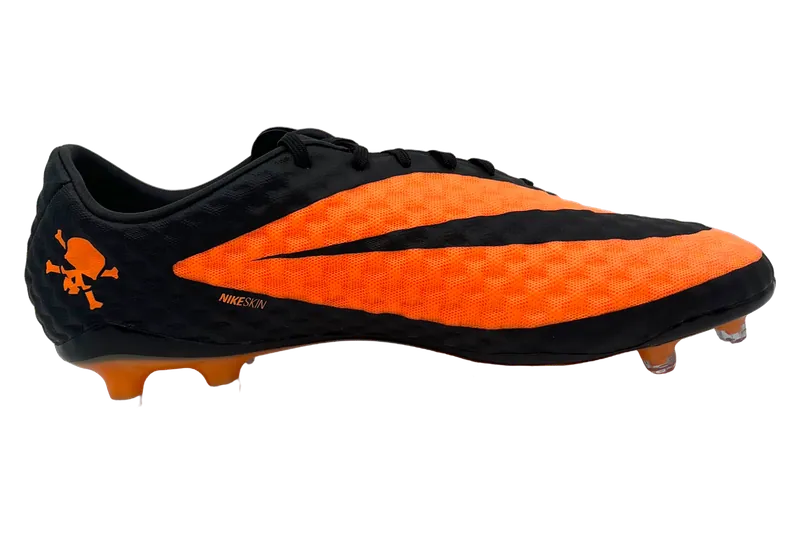 Nike Hypervenom Phantom in Black / Total Orange