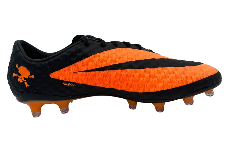 Nike Hypervenom Phantom in Black / Total Orange